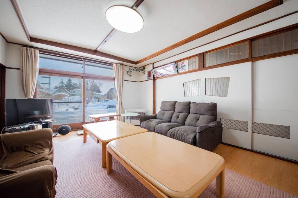 Guesthouse Chiyogaoka Асахикава Экстерьер фото